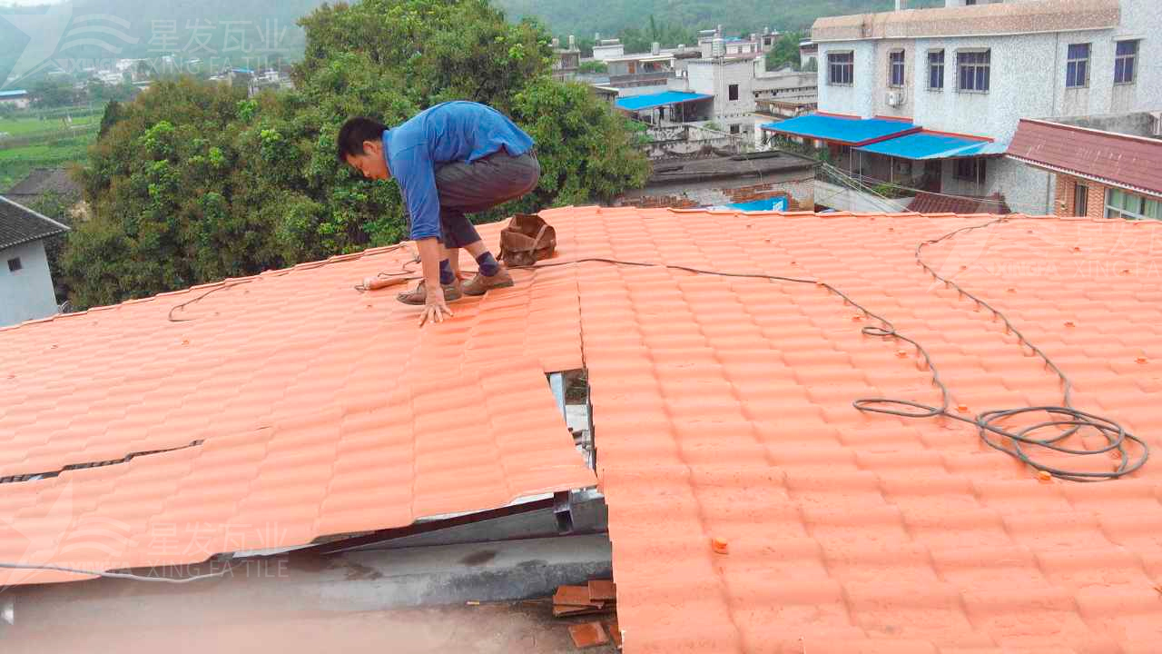 临汾屋顶铺设安装合成树脂瓦时，牢牢记住这3点，就不怕屋顶出问题！